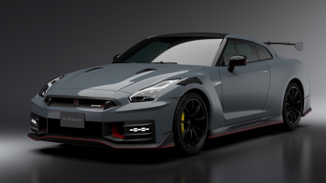  Nissan GT-R